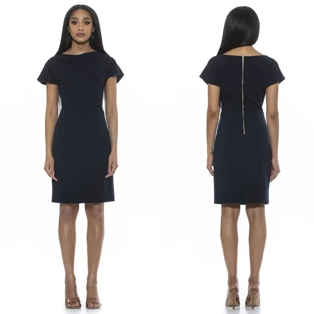 Alexia Admor NWT Willa Dress Knee Length in Navy Size Medium